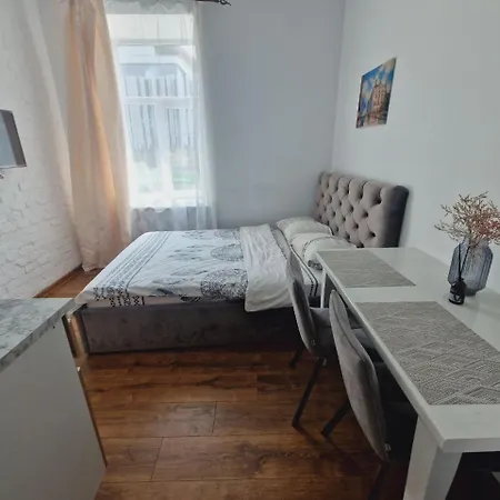 нові в центрі міста львова *